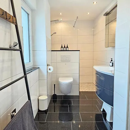 Birdhouse - Big Living For 12 With Two Terraces, Bbqs, Kicker, Fitness * Marburg
