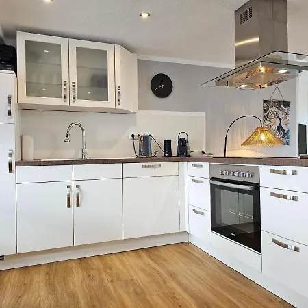 Birdhouse - Big Living For 12 With Two Terraces, Bbqs, Kicker, Fitness Holiday home