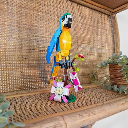 Birdhouse - Big Living For 12 With Two Terraces, Bbqs, Kicker, Fitness