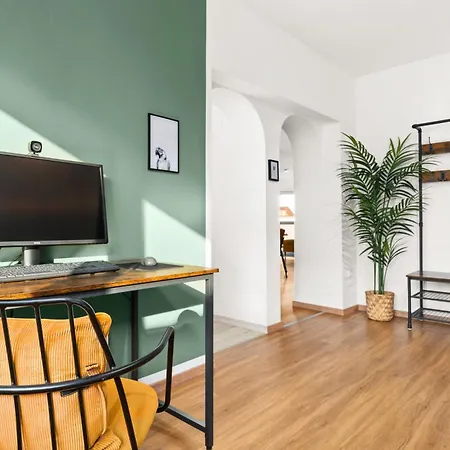 Birdhouse - Big Living For 12 With Two Terraces, Bbqs, Kicker, Fitness * Marburg