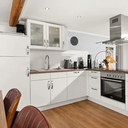 Birdhouse - Big Living For 12 With Two Terraces, Bbqs, Kicker, Fitness Ferienhaus