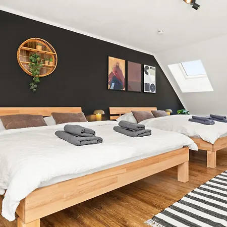 Ferienhaus Birdhouse - Big Living For 12 With Two Terraces, Bbqs, Kicker, Fitness Marburg