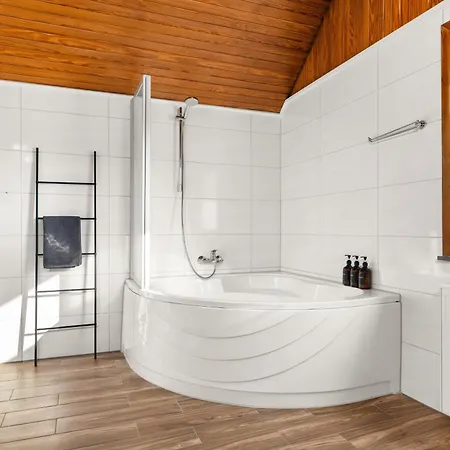 Birdhouse - Big Living For 12 With Two Terraces, Bbqs, Kicker, Fitness Marburg