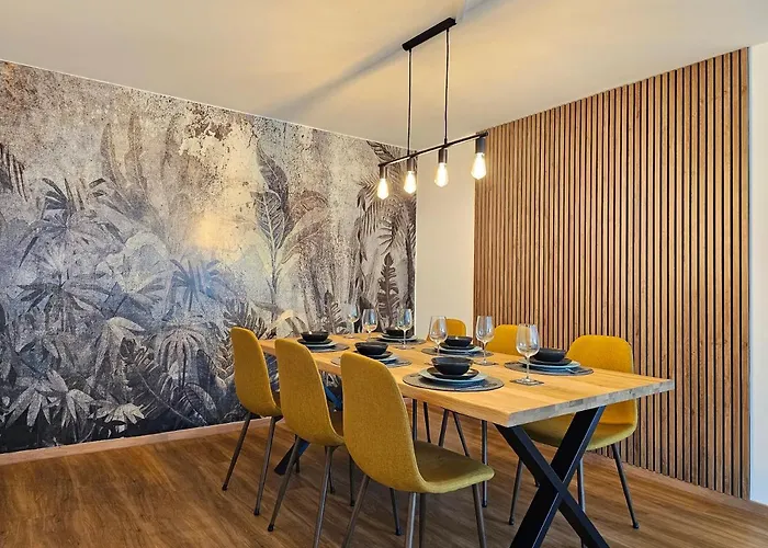 Birdhouse - Big Living For 12 With Two Terraces, Bbqs, Kicker, Fitness * Marburg