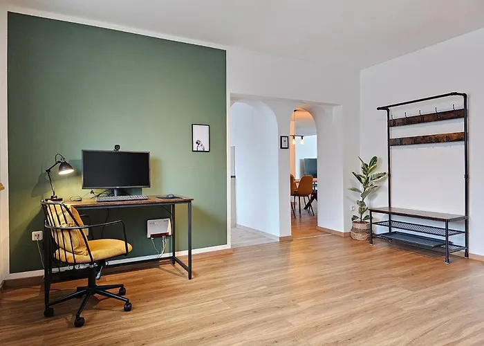 Birdhouse - Big Living For 12 With Two Terraces, Bbqs, Kicker, Fitness Nyaraló Marburg