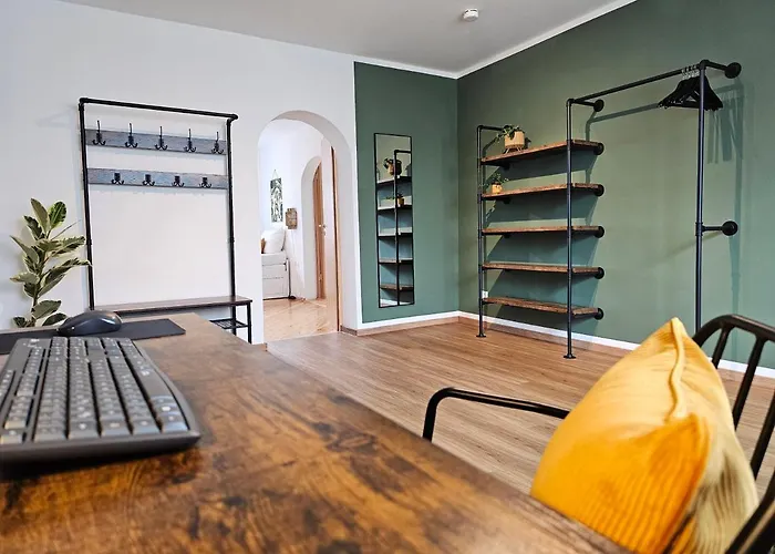 Birdhouse - Big Living For 12 With Two Terraces, Bbqs, Kicker, Fitness Nyaraló Marburg