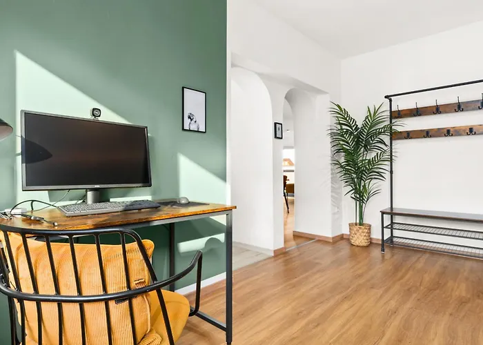 Birdhouse - Big Living For 12 With Two Terraces, Bbqs, Kicker, Fitness * 마르부르크