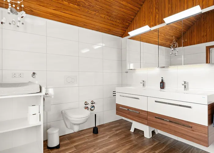 Birdhouse - Big Living For 12 With Two Terraces, Bbqs, Kicker, Fitness *